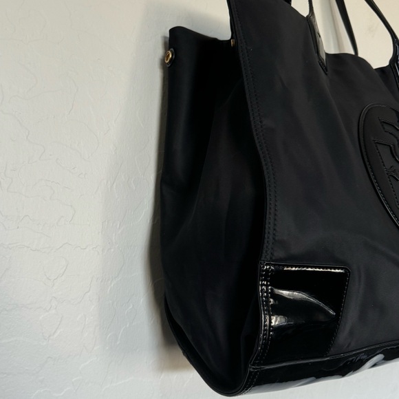 Tory Burch Ella Patent Tote large in black - Picture 7 of 15